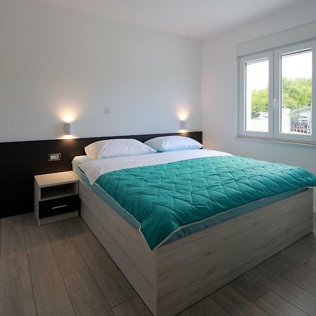 Apartmani Judita Pinezici  Bagian luar foto