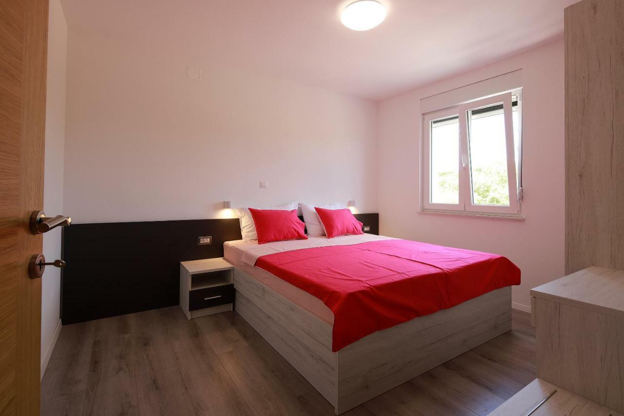 Apartmani Judita Pinezici  Bagian luar foto