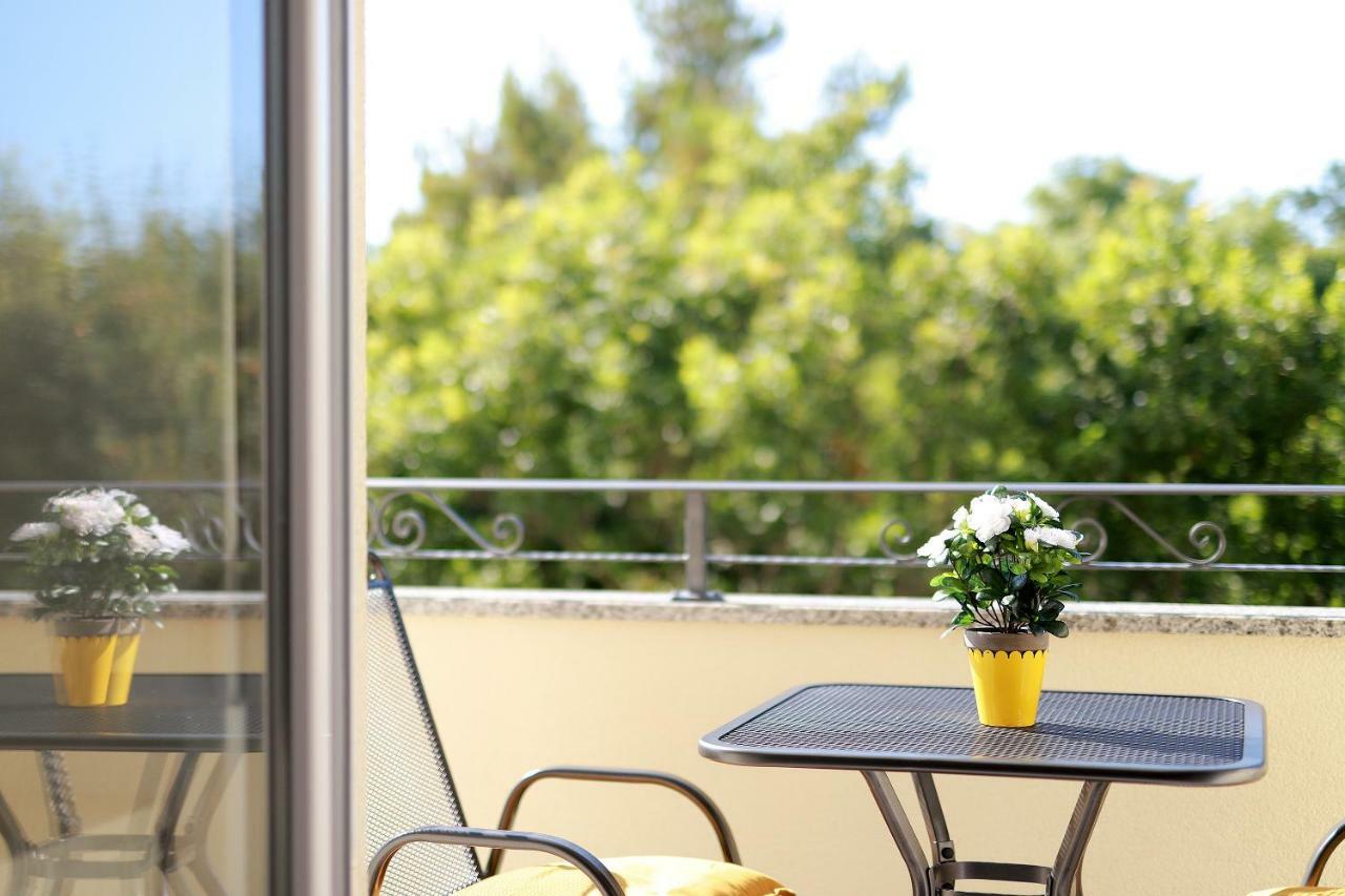 Apartmani Judita Pinezici  Bagian luar foto