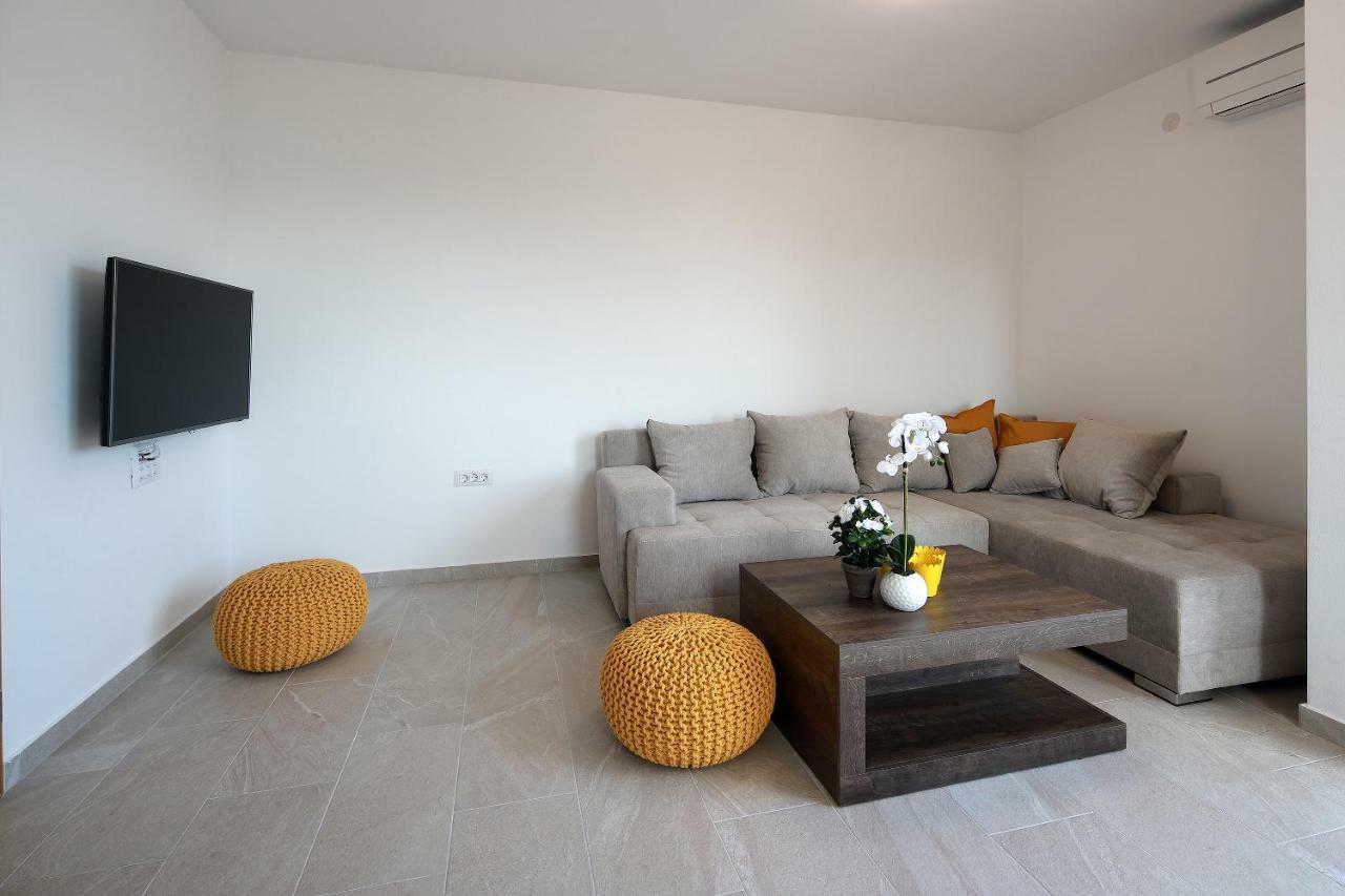 Apartmani Judita Pinezici  Bagian luar foto