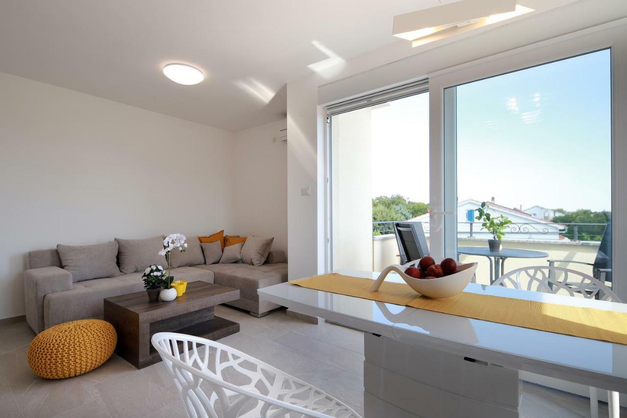 Apartmani Judita Pinezici  Bagian luar foto