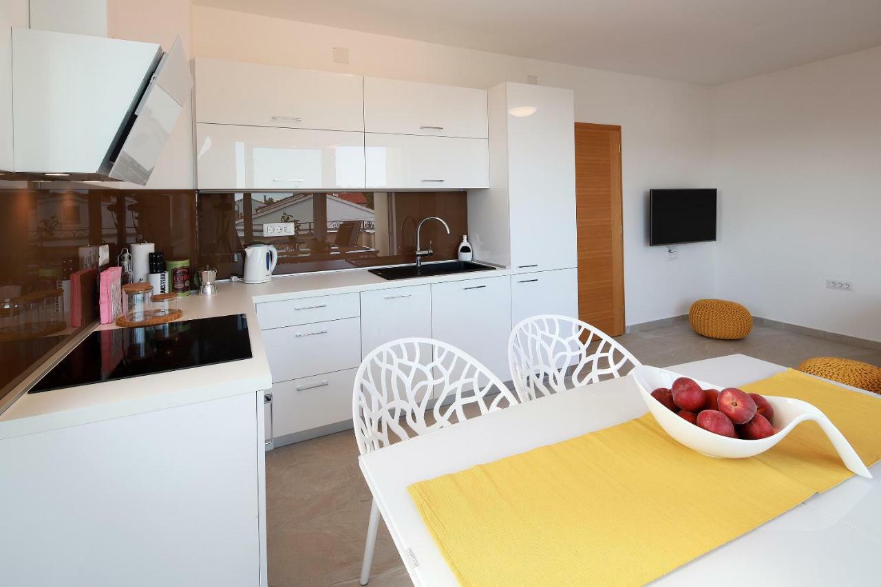 Apartmani Judita Pinezici  Bagian luar foto